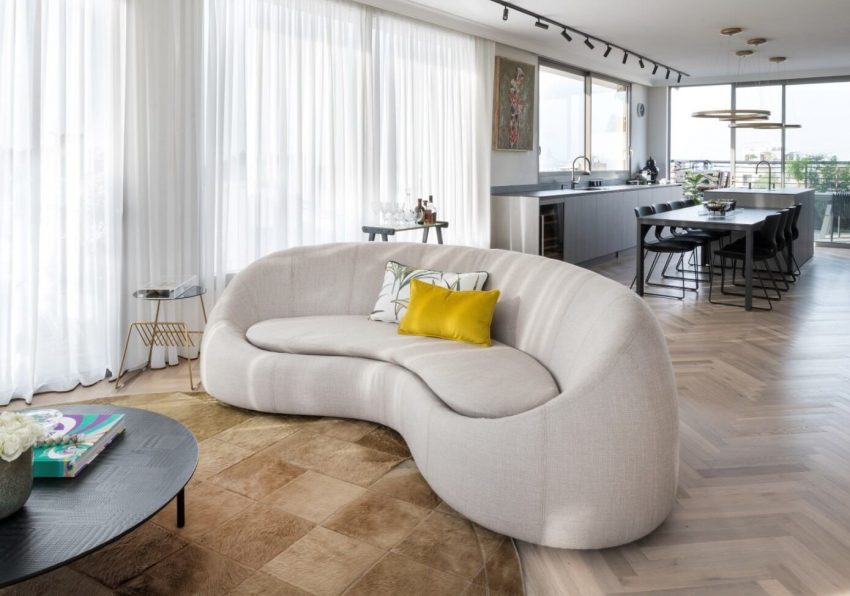 A Stunning Modern Penthouse for a Young Couple with a New Baby in Tel Aviv, Israel by Tzvia Kazayoff (2)
