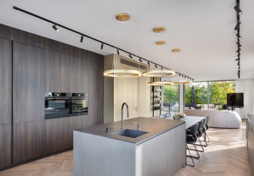 A Stunning Modern Penthouse for a Young Couple with a New Baby in Tel Aviv, Israel by Tzvia Kazayoff (5)