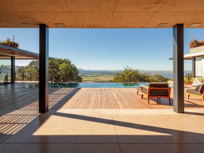 A Stunning Single-Family Home Set in the Pristine Landscape of Pietermaritzburg, South Africa by Elphick Proome Architecture (13)