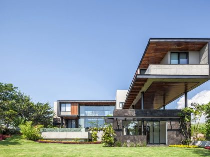 A Stunning and Luxurious Concrete House Framed by a Vast Vegetation of Colima, Mexico by Di Frenna Arquitectos (14)