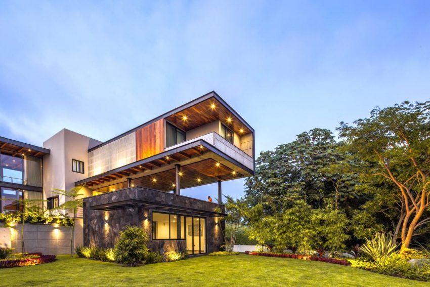 A Stunning and Luxurious Concrete House Framed by a Vast Vegetation of Colima, Mexico by Di Frenna Arquitectos (24)