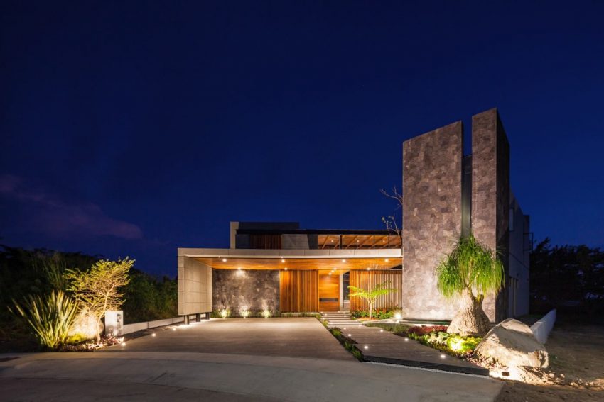 A Stunning and Luxurious Concrete House Framed by a Vast Vegetation of Colima, Mexico by Di Frenna Arquitectos (34)