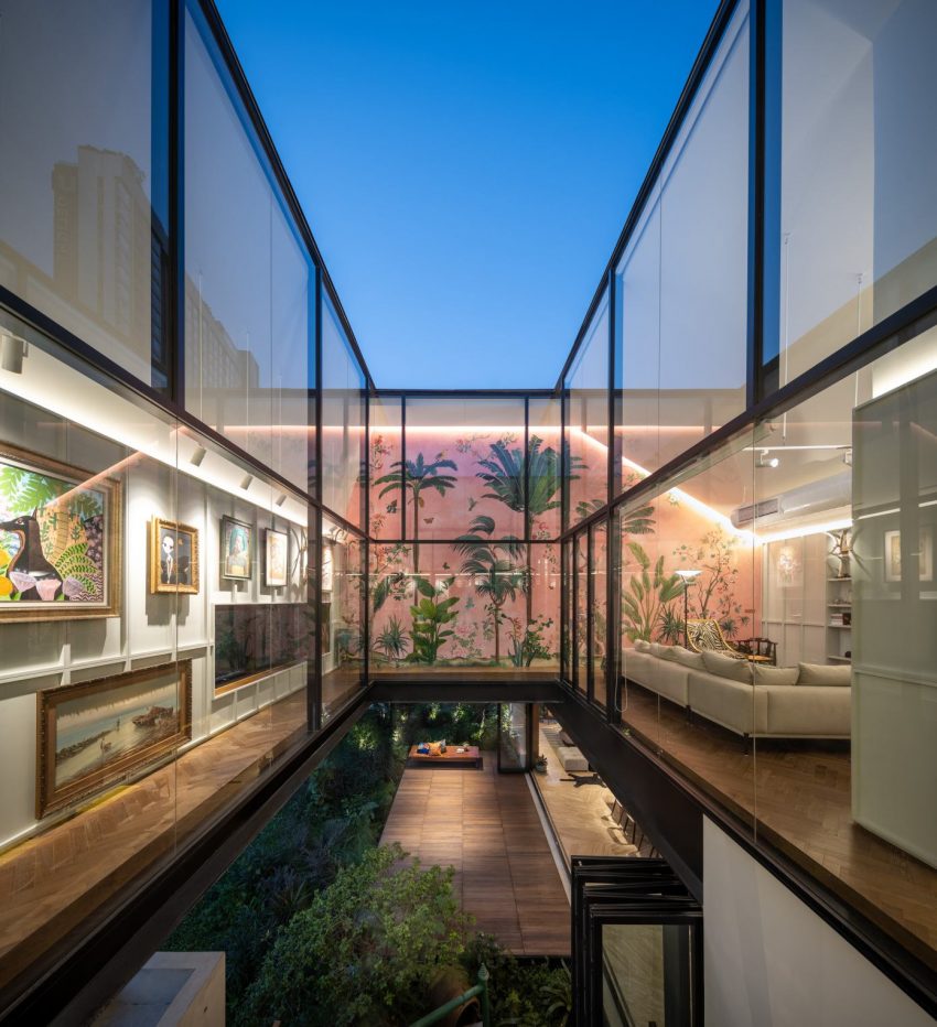 A Unique and Impressive Contemporary Home Amid Lush Greenery in Bangkok, Thailand by Maincourse Architect (12)