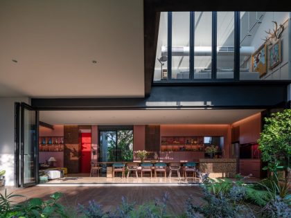 A Unique and Impressive Contemporary Home Amid Lush Greenery in Bangkok, Thailand by Maincourse Architect (13)