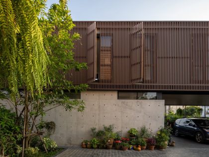 A Unique and Impressive Contemporary Home Amid Lush Greenery in Bangkok, Thailand by Maincourse Architect (15)