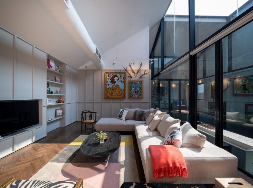 A Unique and Impressive Contemporary Home Amid Lush Greenery in Bangkok, Thailand by Maincourse Architect (3)
