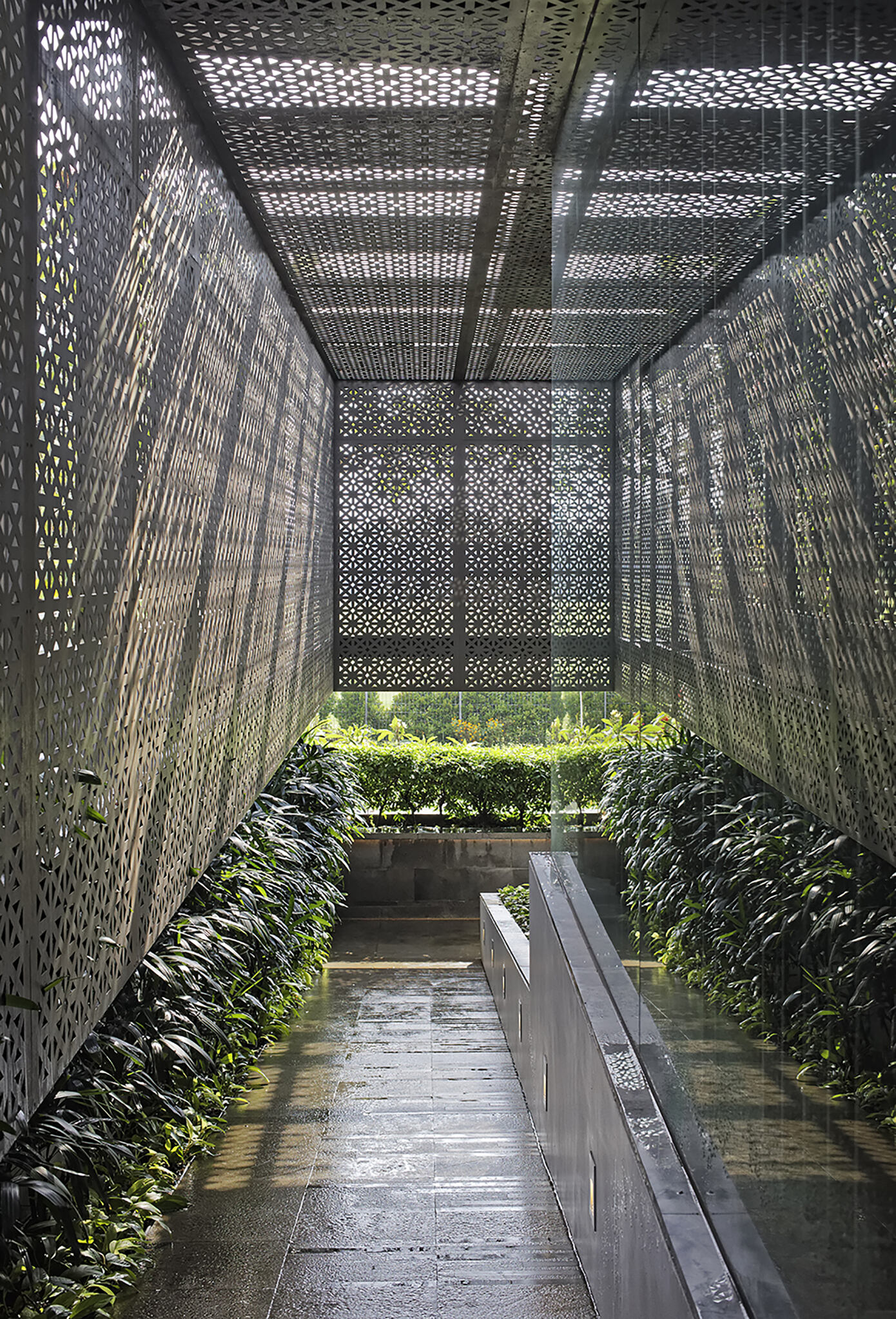 A Warm Contemporary Home with Golf Field Views in Bogor City, Indonesia by Gets Architects (11)