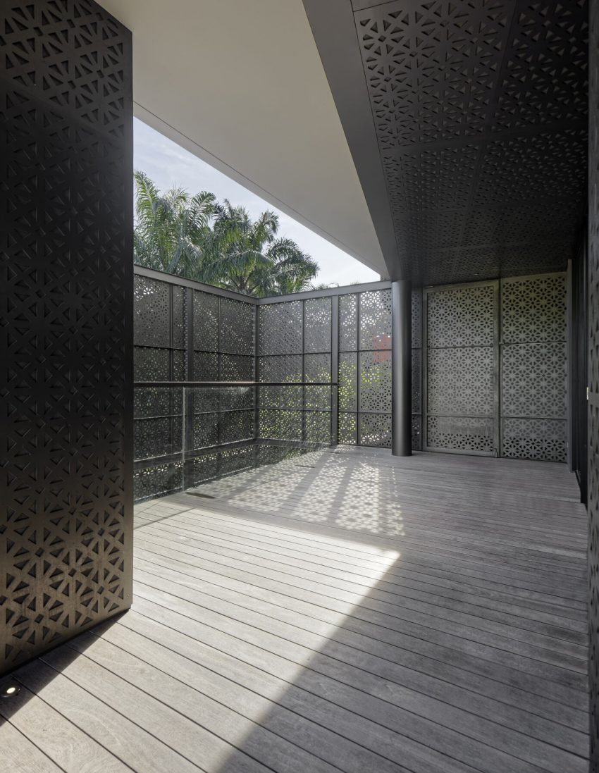 A Warm Contemporary Home with Golf Field Views in Bogor City, Indonesia by Gets Architects (8)