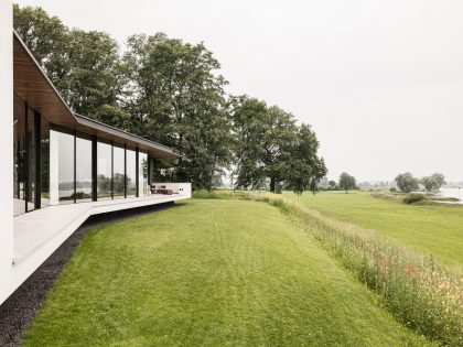 A Wonderful Contemporary Home in the Forest of Netherlands by Grand & Johnson (2)