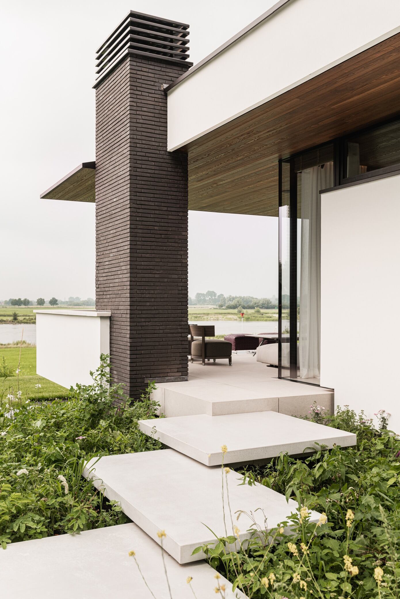 A Wonderful Contemporary Home in the Forest of Netherlands by Grand & Johnson (34)