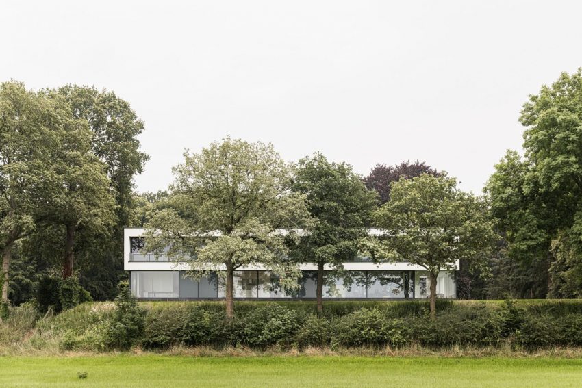 A Wonderful Contemporary Home in the Forest of Netherlands by Grand & Johnson (37)