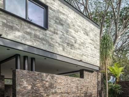 An Elegant Concrete and Steel Home with Stone and Wood Elements in Colima, Mexico by Di Frenna Arquitectos (14)