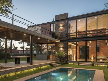 An Elegant Concrete and Steel Home with Stone and Wood Elements in Colima, Mexico by Di Frenna Arquitectos (21)