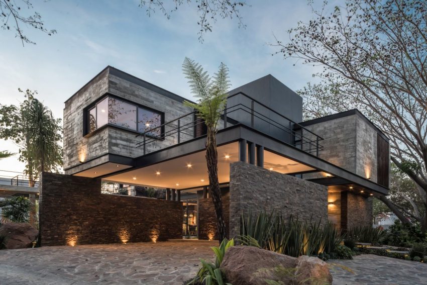 An Elegant Concrete and Steel Home with Stone and Wood Elements in Colima, Mexico by Di Frenna Arquitectos (25)