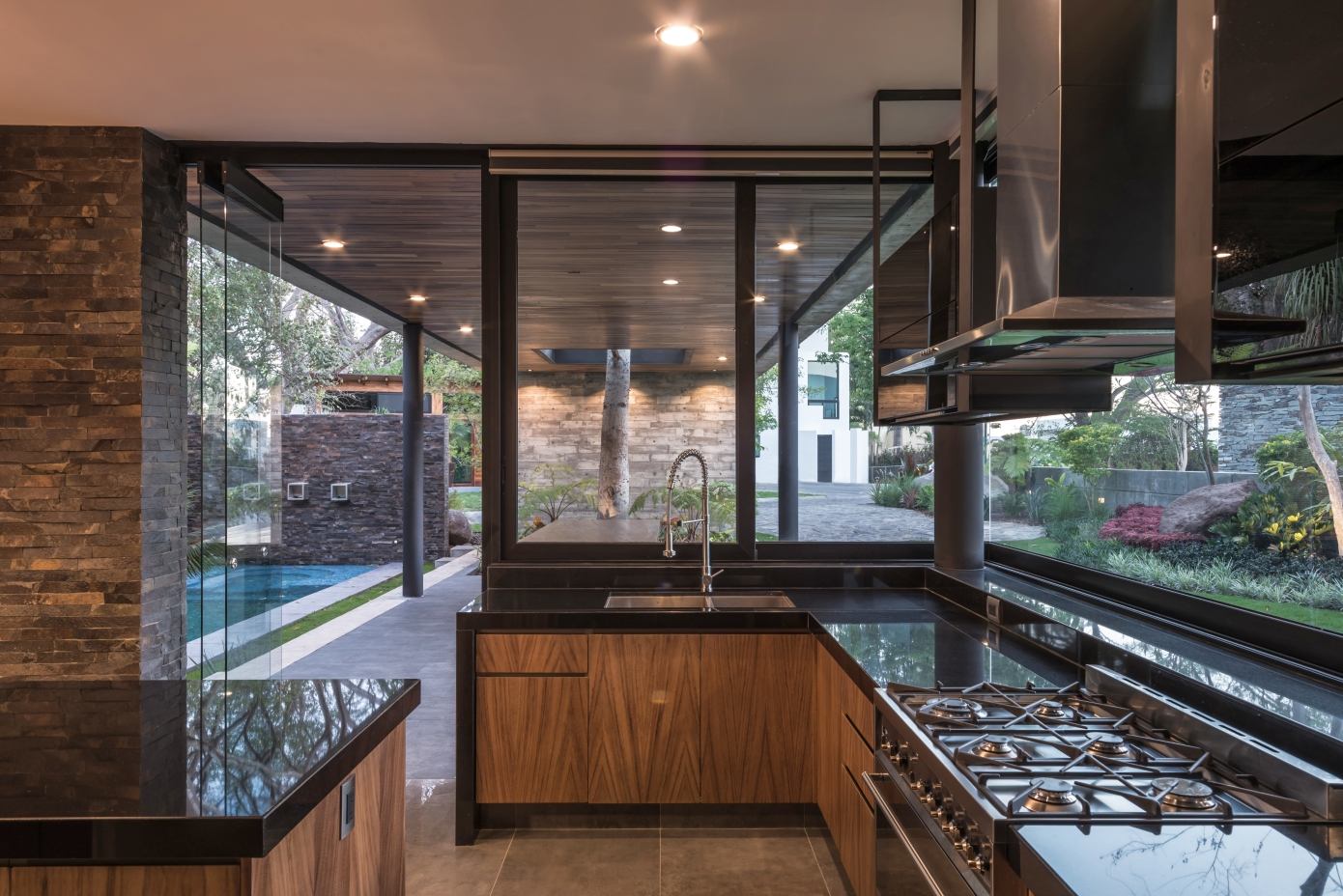 An Elegant Concrete and Steel Home with Stone and Wood Elements in Colima, Mexico by Di Frenna Arquitectos (7)