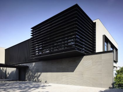 An Elegant Contemporary Home with Dramatic Views in Singapore by K2LD Architects (12)