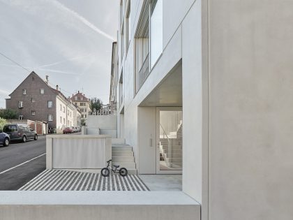 An Elegant Modern Concrete Home with a Flexible Interior in Stuttgart by Von M (15)