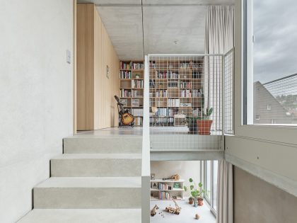 An Elegant Modern Concrete Home with a Flexible Interior in Stuttgart by Von M (7)