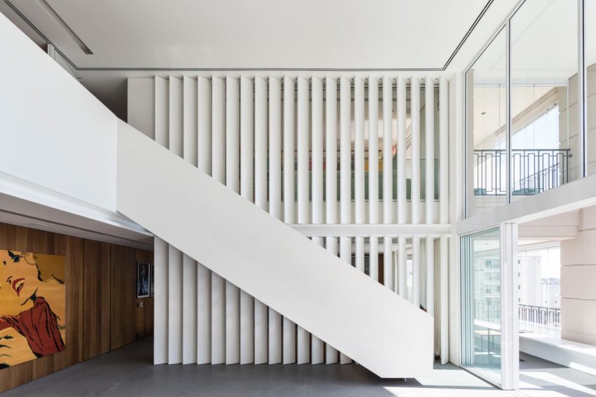 An Elegant and Mesmerizing Contemporary Duplex in São Paulo, Brazil by Bernardes Arquitetura (6)