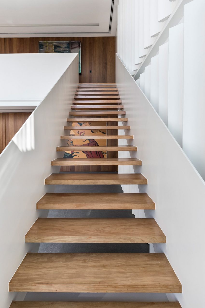 An Elegant and Mesmerizing Contemporary Duplex in São Paulo, Brazil by Bernardes Arquitetura (8)