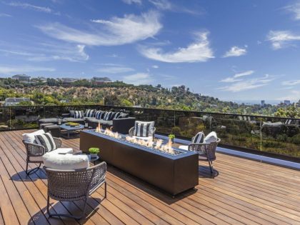 An Ultra-Modern Luxury Hillside Home with Spectacular Views of Los Angeles, California by Whipple Russell Architects (34)