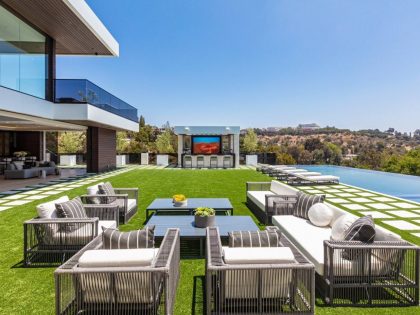 An Ultra-Modern Luxury Hillside Home with Spectacular Views of Los Angeles, California by Whipple Russell Architects (38)