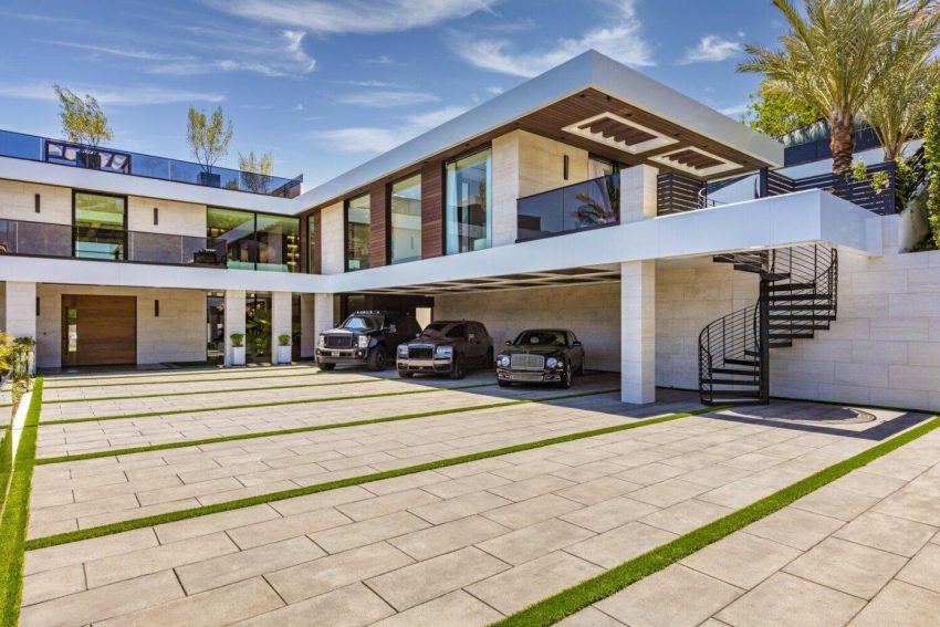 An Ultra-Modern Luxury Hillside Home with Spectacular Views of Los Angeles, California by Whipple Russell Architects (42)