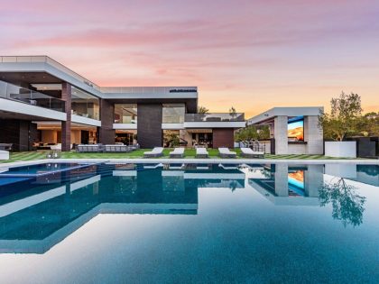 An Ultra-Modern Luxury Hillside Home with Spectacular Views of Los Angeles, California by Whipple Russell Architects (45)