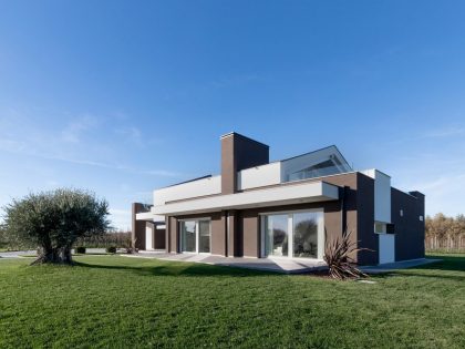 Casa BL, a Wonderful Contemporary Home in Cesena, Italy by Lorenzo Tappi (2)