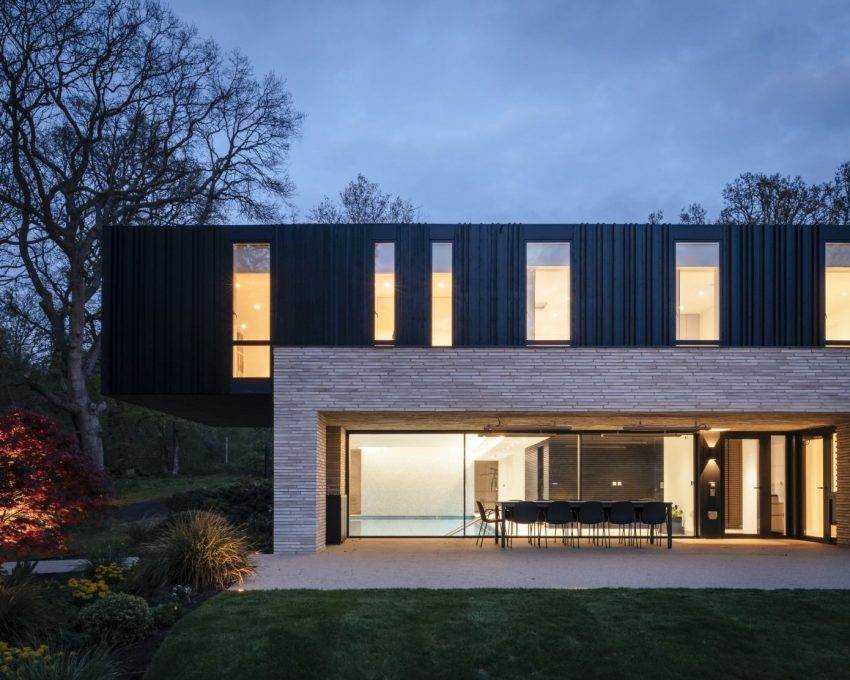 Claywood House, a Stunning and Elegant Modern Home in Hampshire by Ayre Chamberlain Gaunt (12)