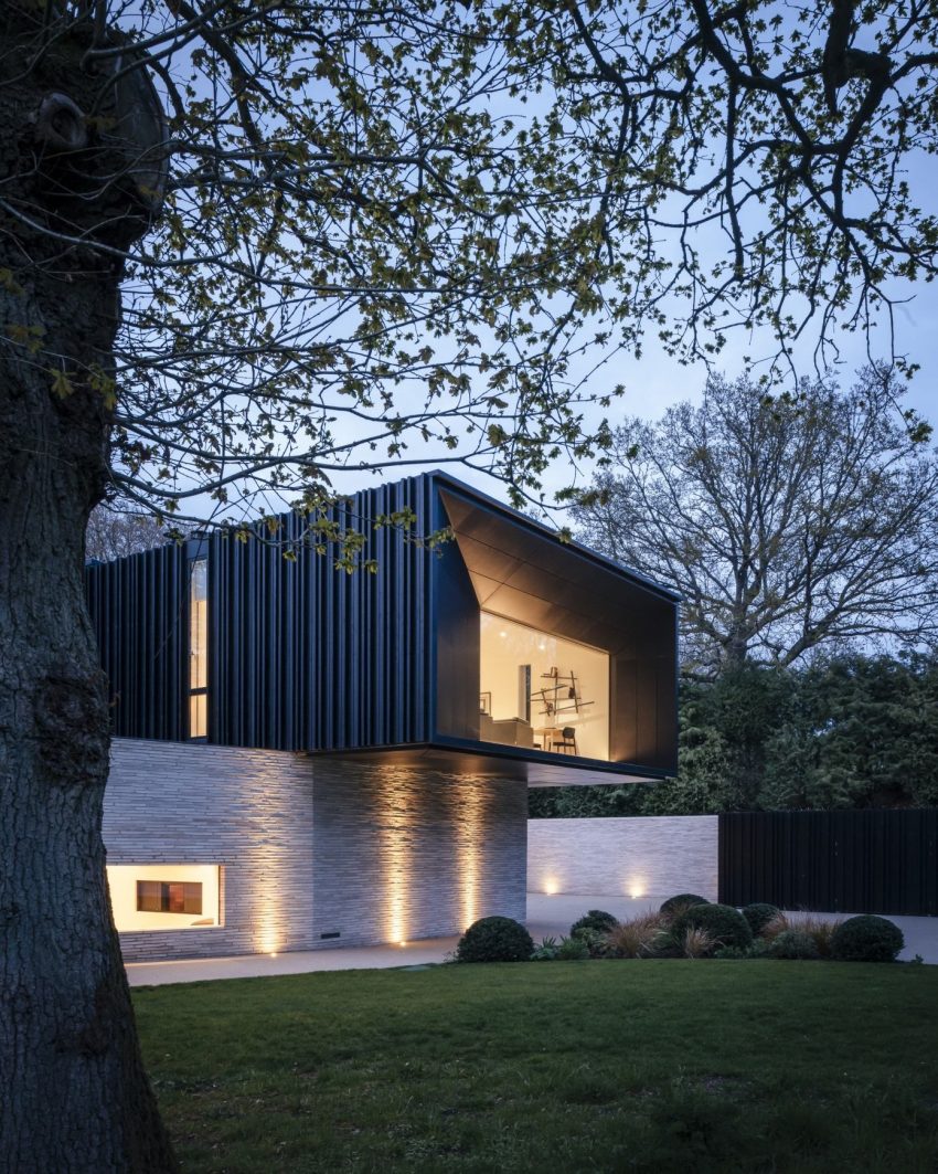 Claywood House, a Stunning and Elegant Modern Home in Hampshire by Ayre Chamberlain Gaunt (13)