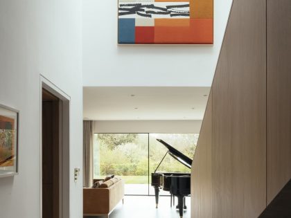 Claywood House, a Stunning and Elegant Modern Home in Hampshire by Ayre Chamberlain Gaunt (4)