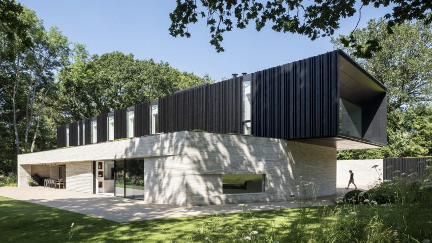 Claywood House, a Stunning and Elegant Modern Home in Hampshire by Ayre Chamberlain Gaunt (7)