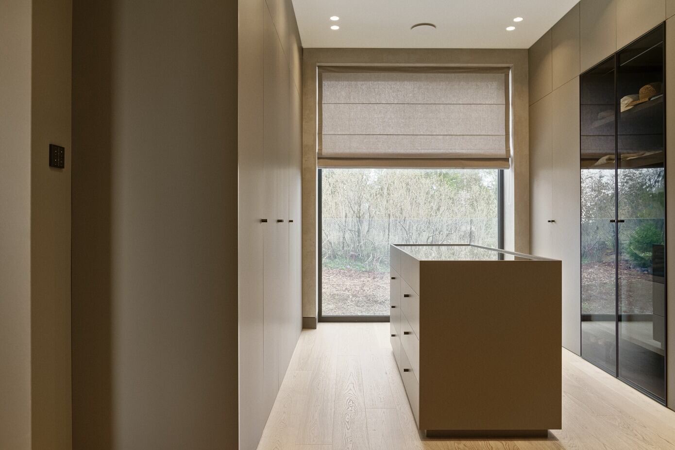EV Architects Designs a Striking Minimalist Apartment in Poznań, Poland (12)