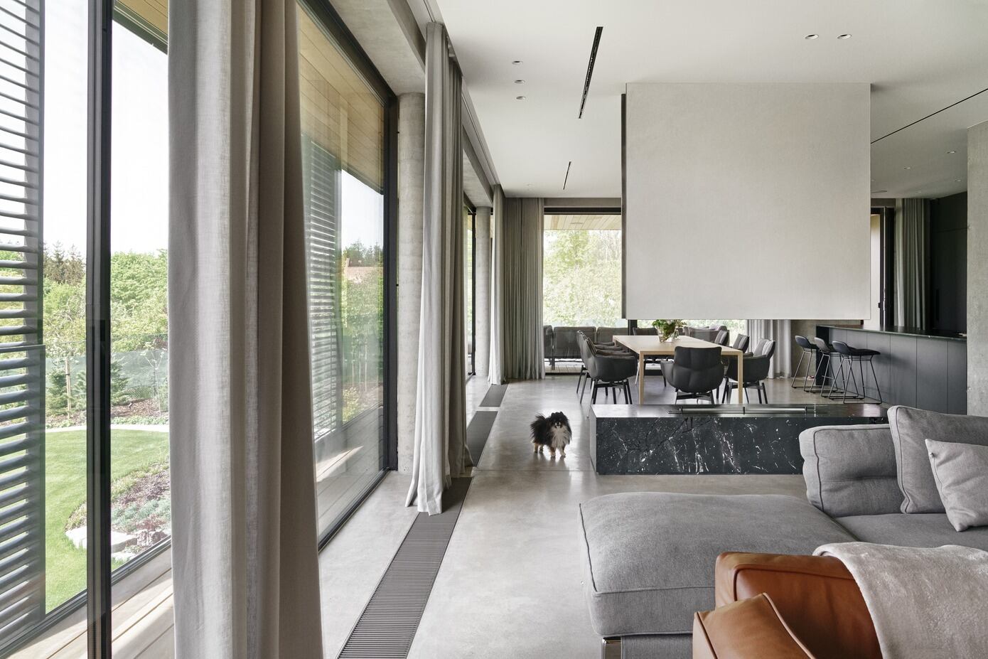 EV Architects Designs a Striking Minimalist Apartment in Poznań, Poland (3)
