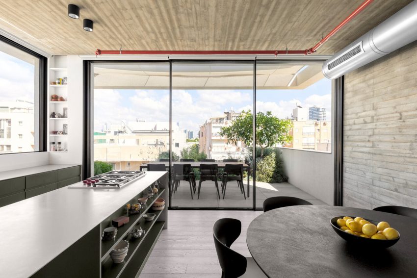 Erez Shani Architecture Designs a Striking Industrial Apartment in Tel Aviv (7)