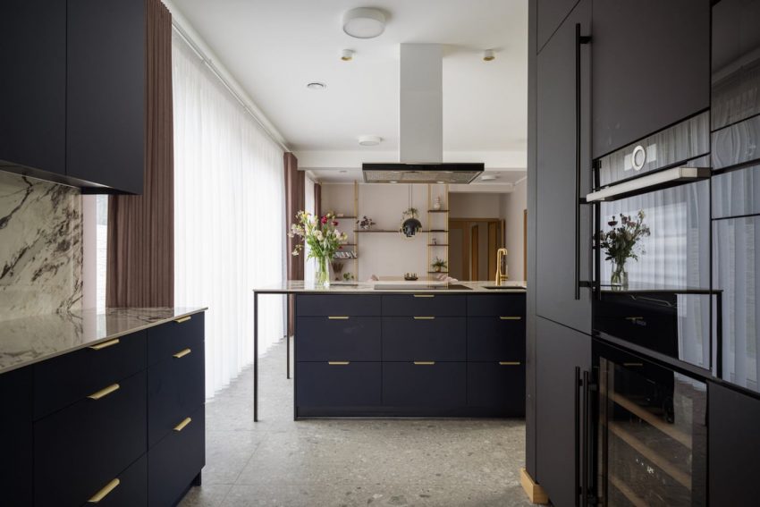 Marmur Studio Designs an Elegant Contemporary Home in Walbrzych, Poland (8)