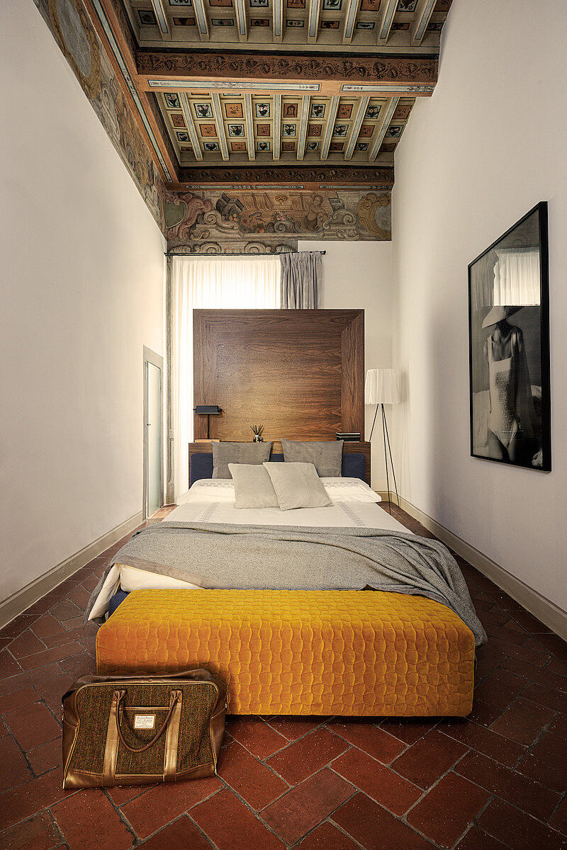 Pierattelli Architetture Designs a Spacious and Bright Apartment in Florence, Italy (13)