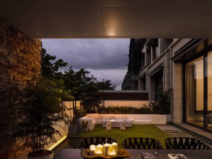 Villa Near Dahao Lake, a Luxurious Modern House in China by Foshan Topway Design (26)