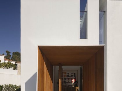 Visioarq Arquitectos Design a Luminous Contemporary Home in Coimbra, Portugal (1)