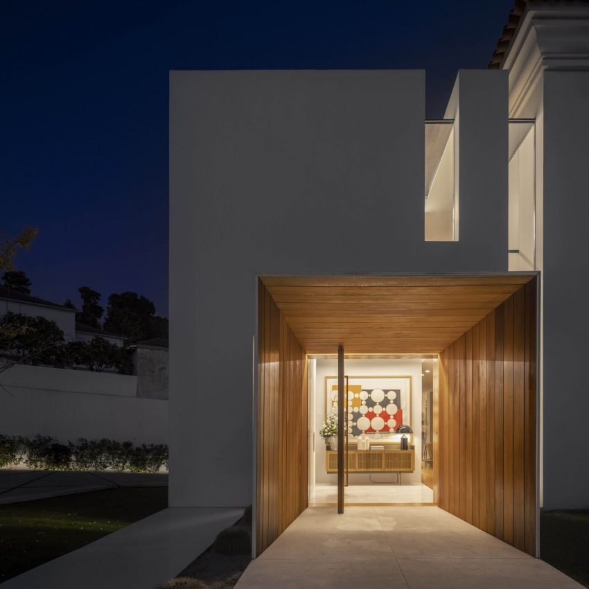 Visioarq Arquitectos Design a Luminous Contemporary Home in Coimbra, Portugal (21)