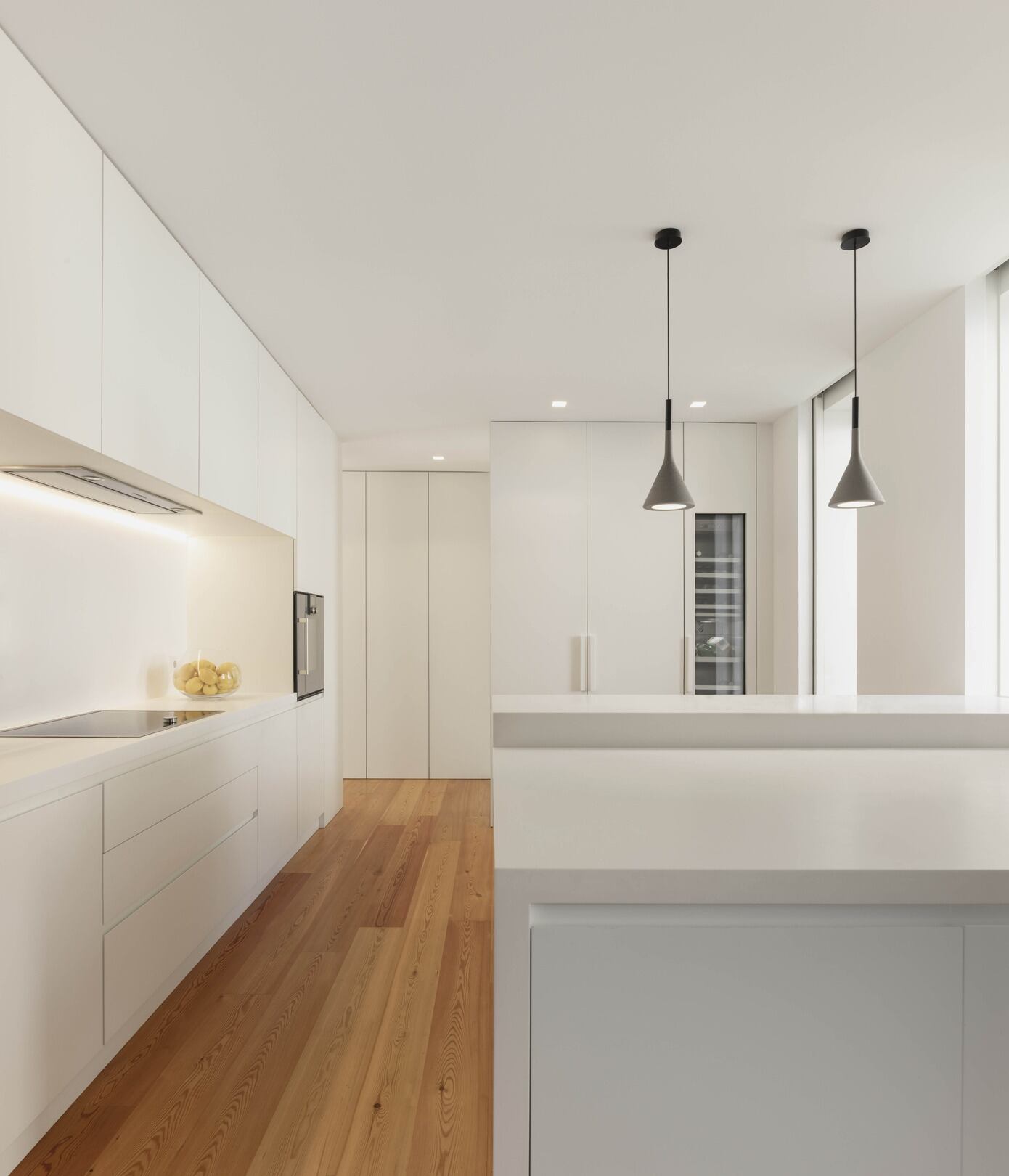 Visioarq Arquitectos Design a Luminous Contemporary Home in Coimbra, Portugal (4)