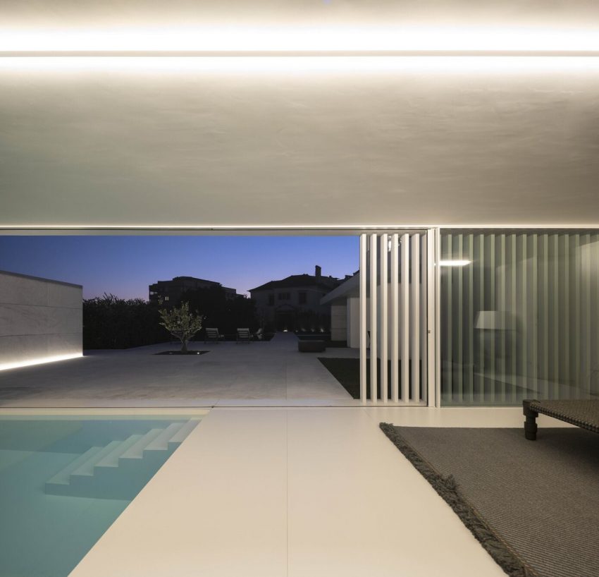 Visioarq Arquitectos Design a Luminous Contemporary Home in Coimbra, Portugal (8)