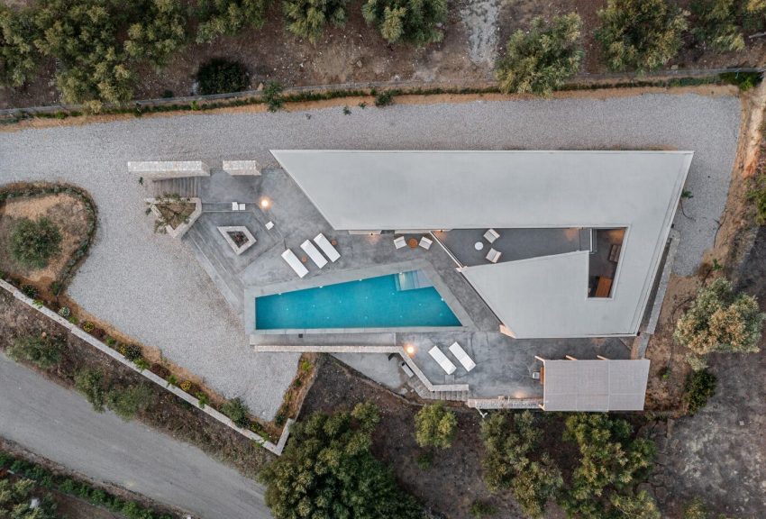 Wedge House, a Dynamic Contemporary Home in Pilos, Greece by Urban Soul Project (14)